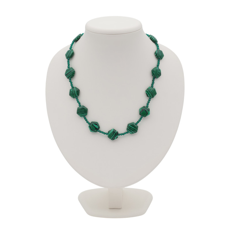 Бусы с натуральным малахитом и шпинелью