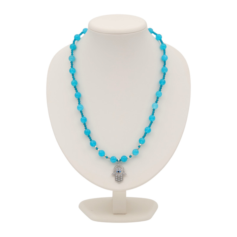 Бусы из апатита и шпинели с кулоном