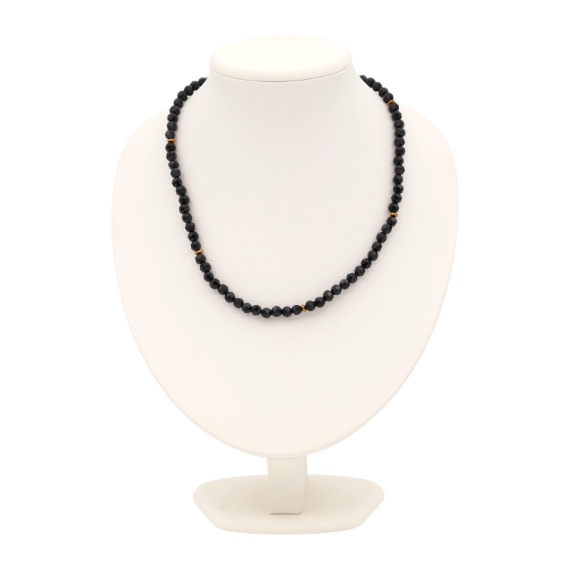 Бусы с гематитом и синтетическим бриллиантом