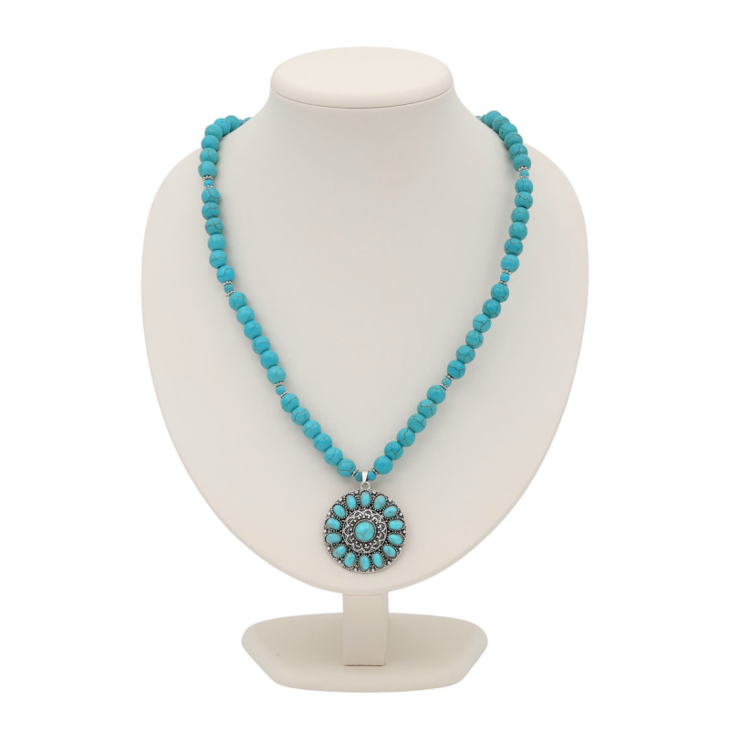 Бусы из бирюзы с кулоном