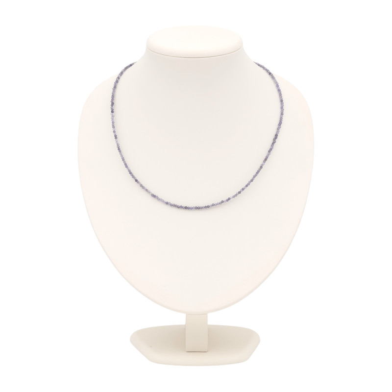 Бусы из иолита