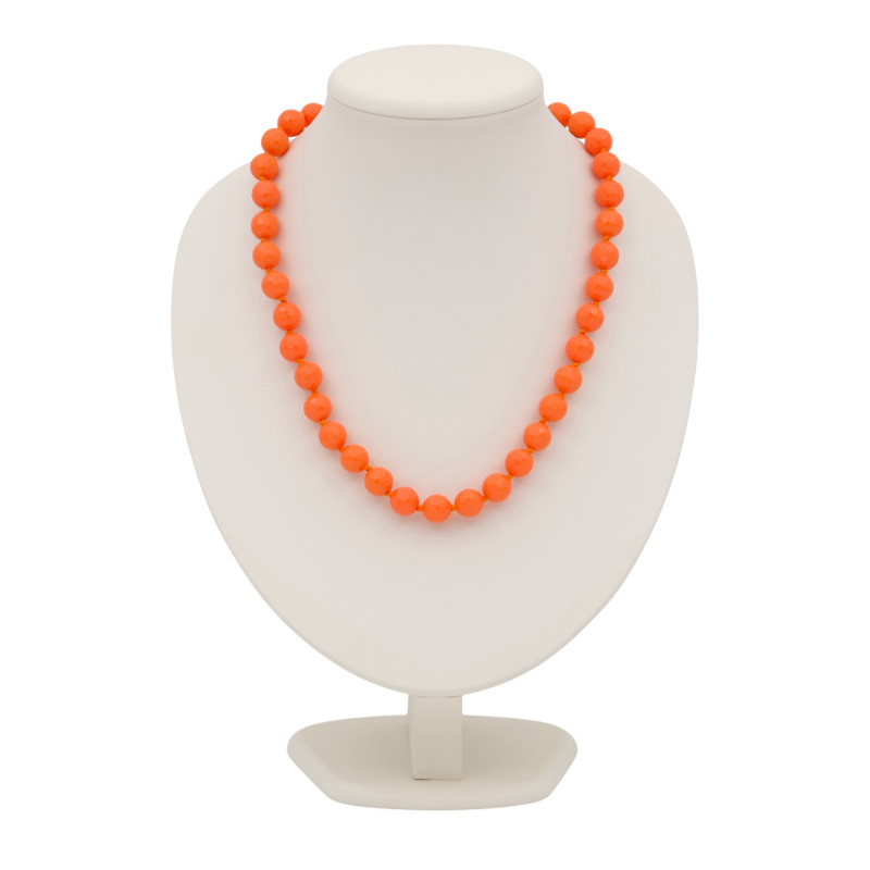 Бусы из коралла