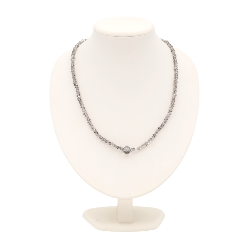 Бусы из синтетического бриллианта