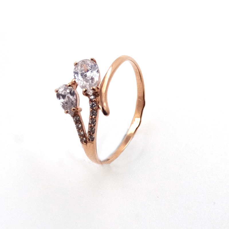 Кольцо с фианитами