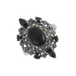 Серебряное кольцо с марказитом, ониксом и гранатом
