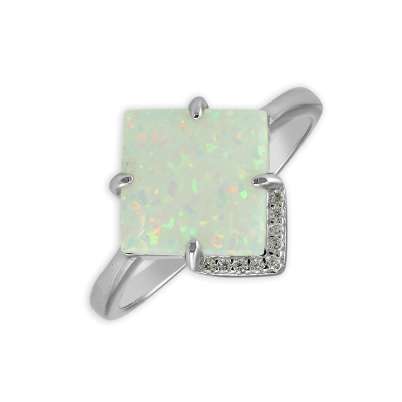 Серебряное кольцо с опалом