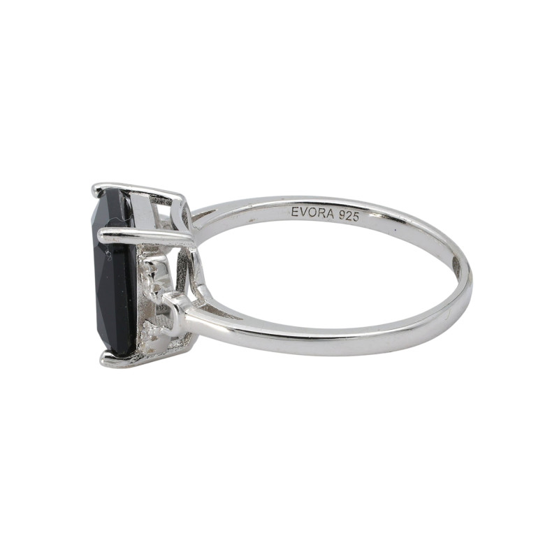 Кольцо серебряное с ониксом