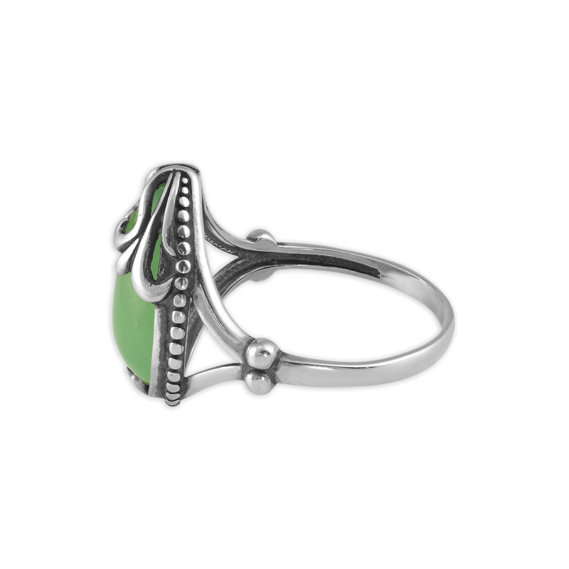 Кольцо из серебра с нефритом