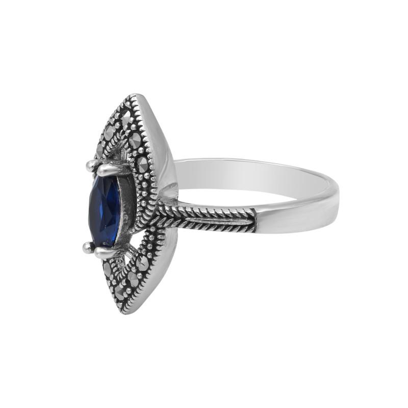 Кольцо серебряное с выращенным сапфиром и марказитами