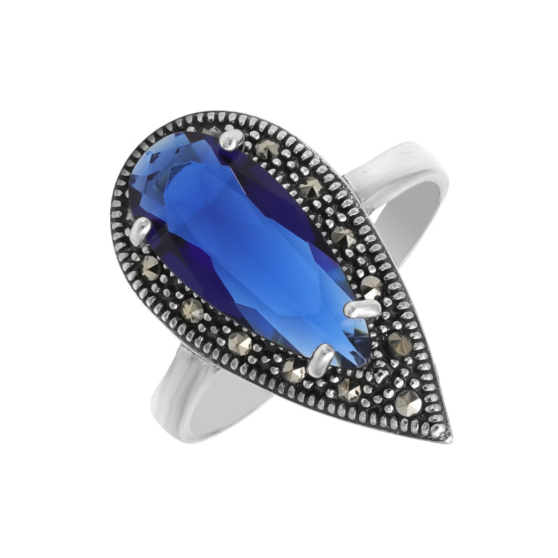 Кольцо с выращенным сапфиром и марказитами