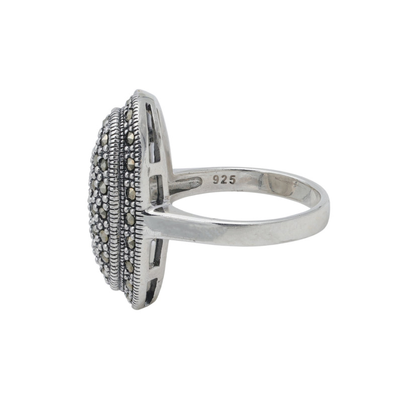 Серебряное кольцо с марказитом