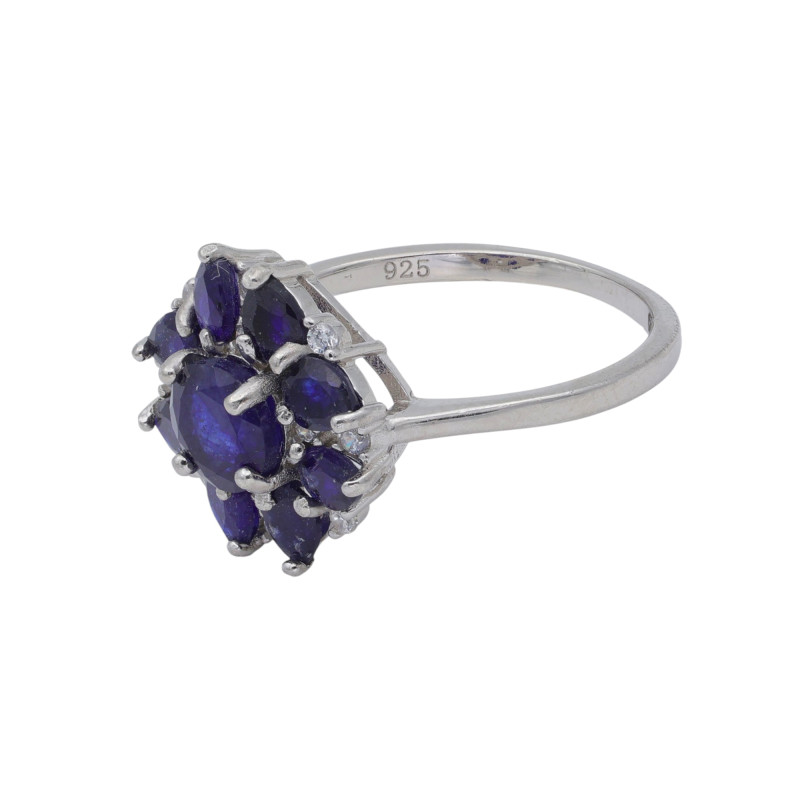 Серебряное кольцо с сапфирами