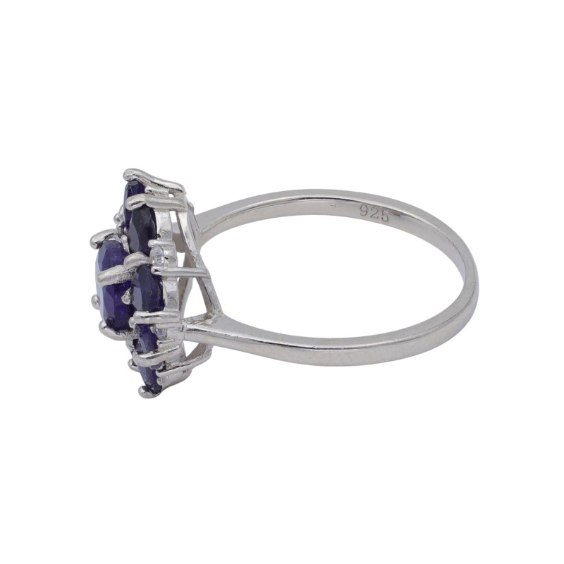 Серебряное кольцо с сапфирами