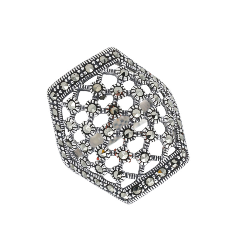 Серебряное кольцо с марказитом