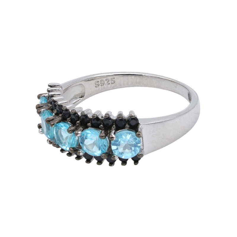 Кольцо из серебра с апатитами и шпинелью