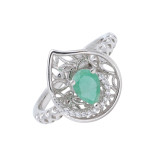 Кольцо из серебра с изумрудом