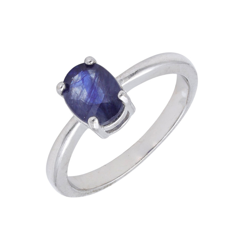 Серебряное кольцо с сапфиром