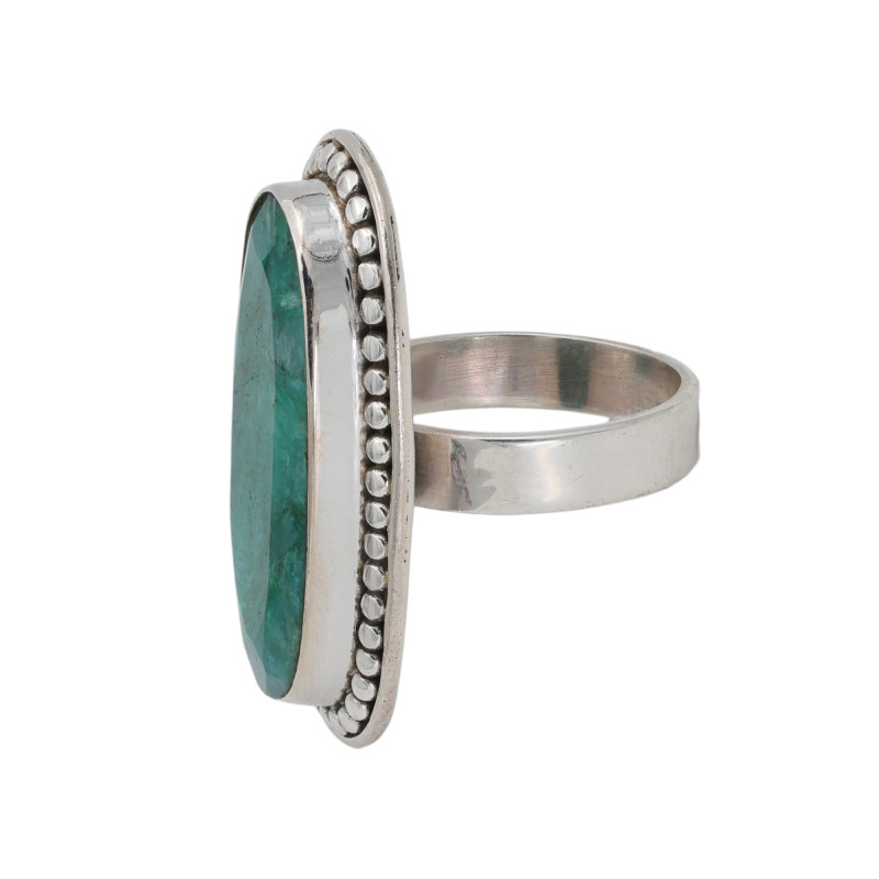 Серебряное кольцо с изумрудом