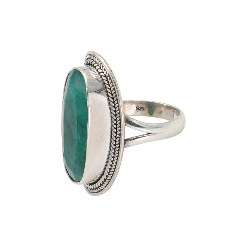 Серебряное кольцо с изумрудом