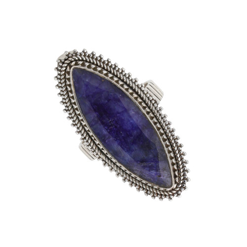 Серебряное кольцо с сапфиром