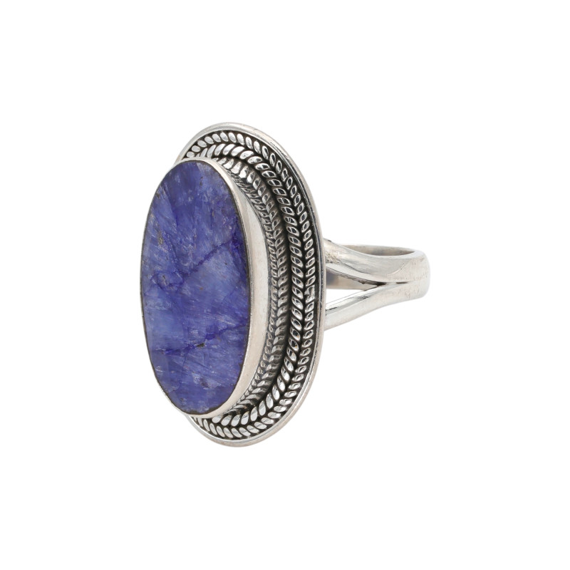 Серебряное кольцо с сапфиром