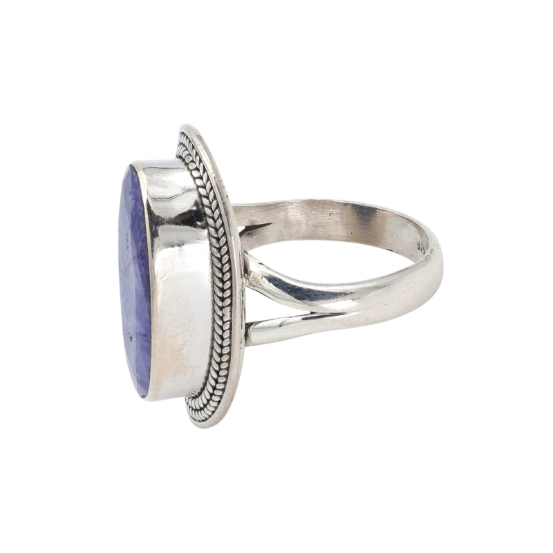 Серебряное кольцо с сапфиром