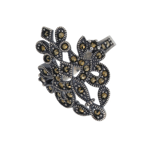 Серебряное кольцо с марказитом