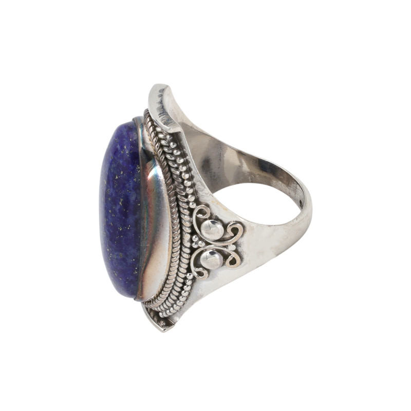 Серебряное кольцо с лазуритом