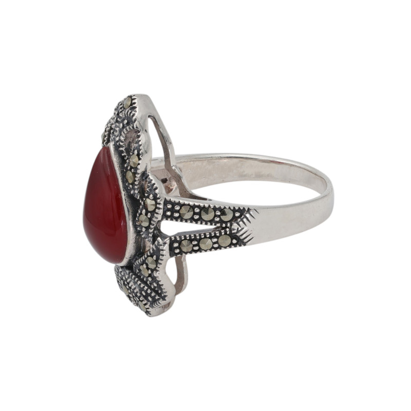Серебряное кольцо с сердоликом и марказитами