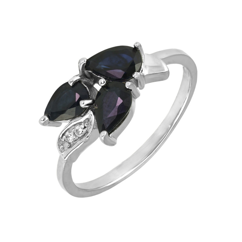 Серебряное кольцо с сапфирами