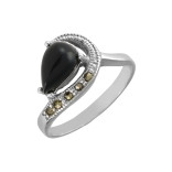 Серебряное кольцо с ониксом и марказитом